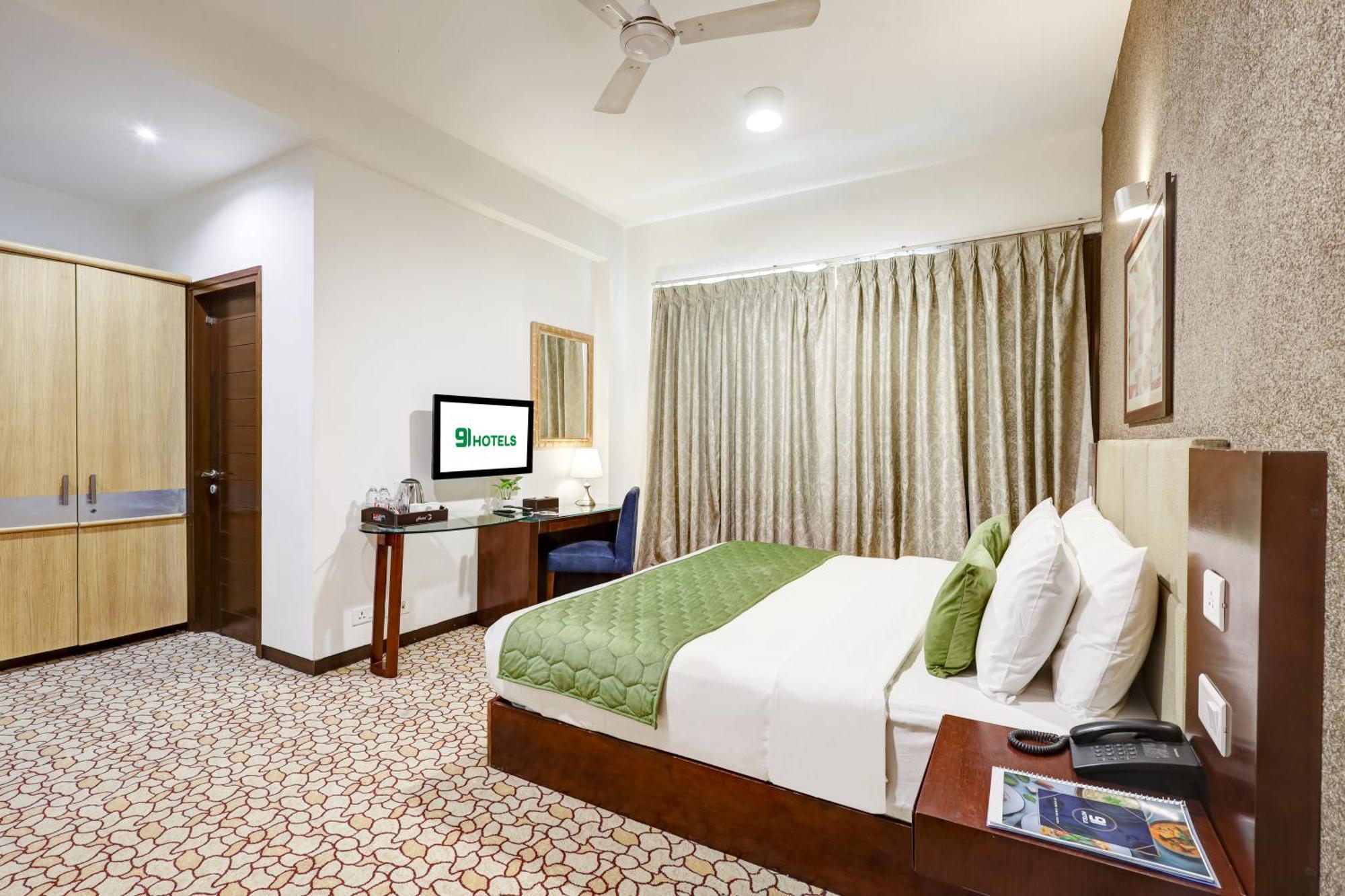 Hotel 91 Golf Course Road Gurgaon Extérieur photo
