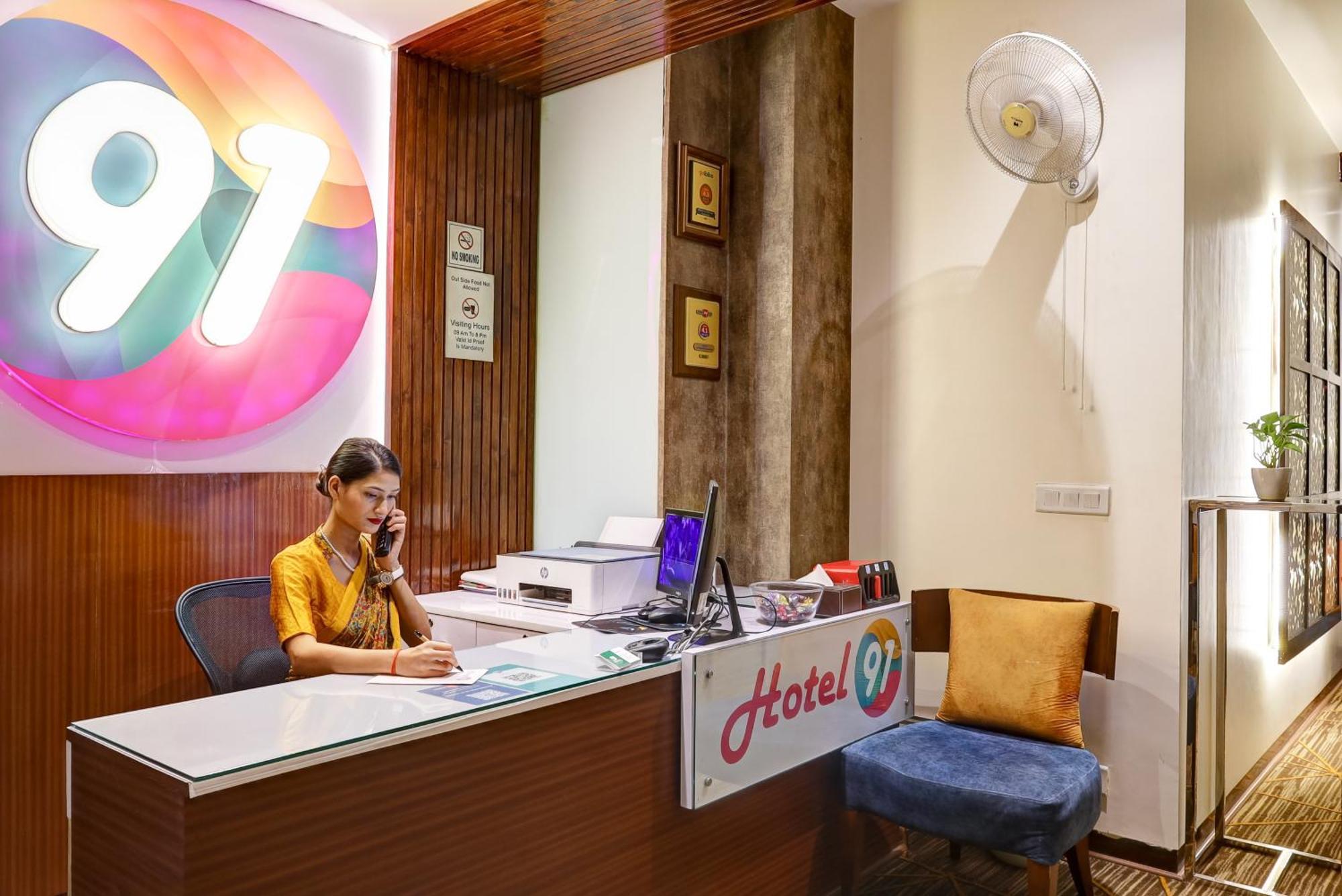 Hotel 91 Golf Course Road Gurgaon Extérieur photo